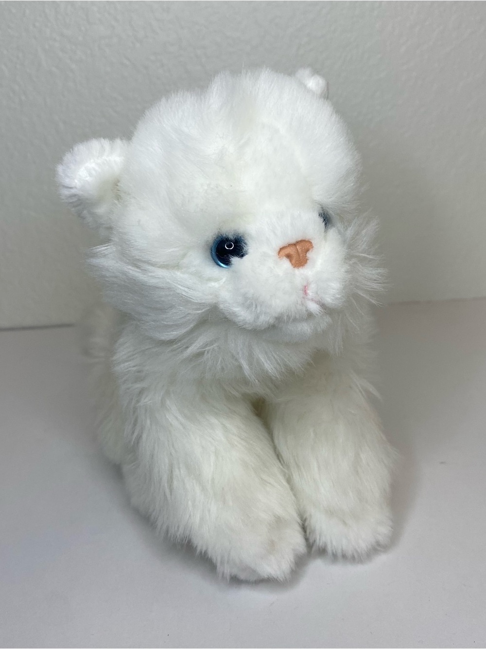 Toys R Us White Kitten Plush Stuffed Animal Cat Plushie 2012